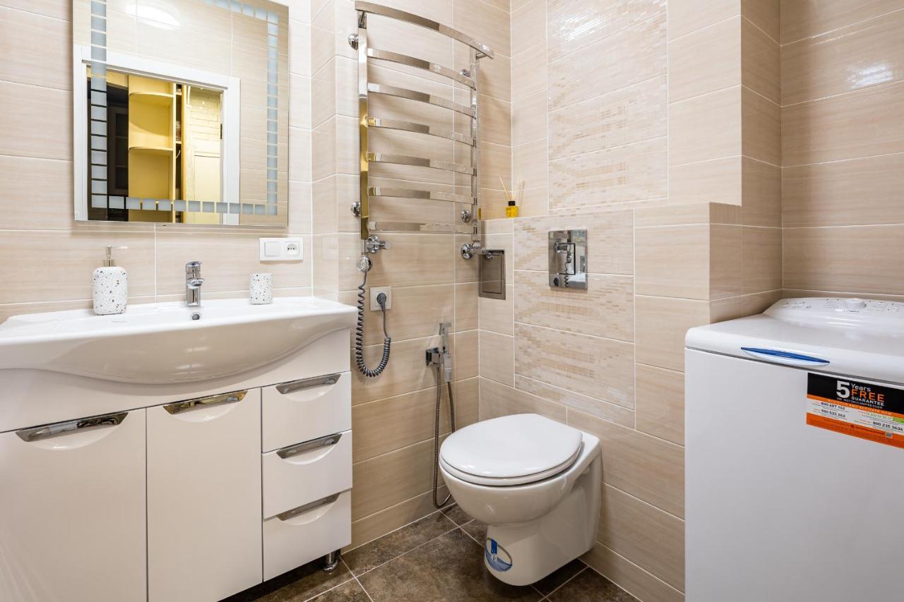 Avalon Time Apartment Lviv Eksteriør bilde