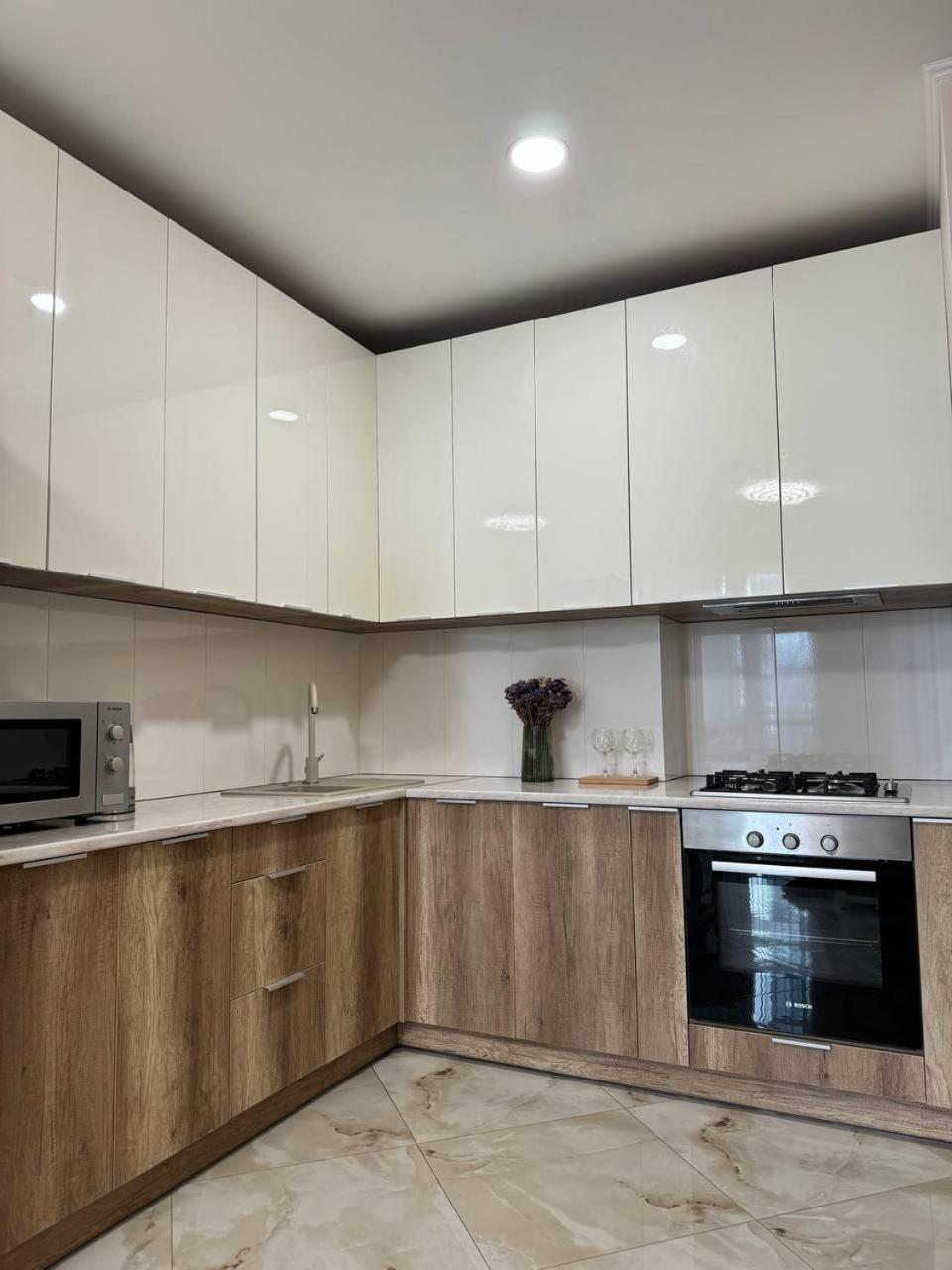 Avalon Time Apartment Lviv Eksteriør bilde